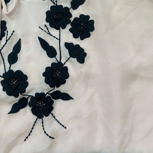 Y2K 100% silk Nanette Lepore peasant top - Picture 2 of 7